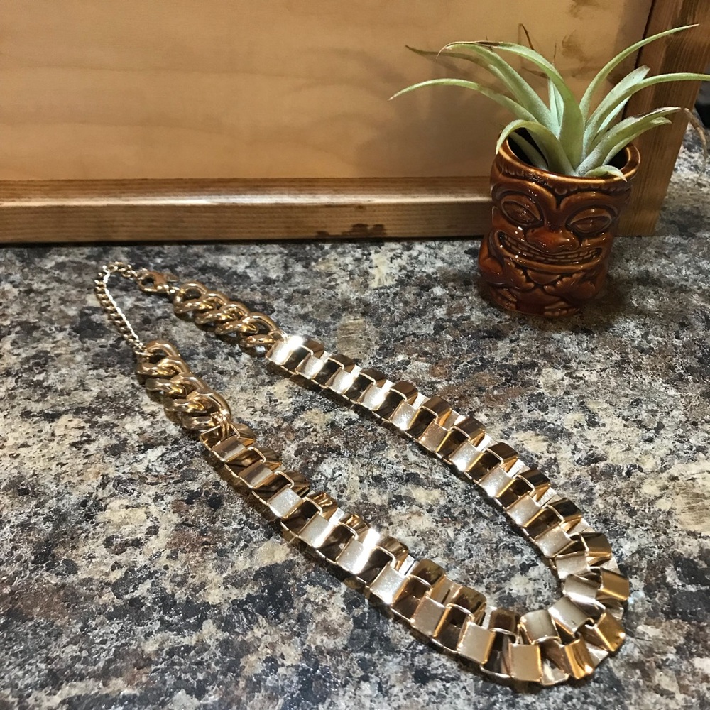 Shiny Gold Chainlink Statement Necklace
